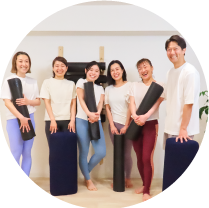 資格を持つヨガインストラクターによるレッスン